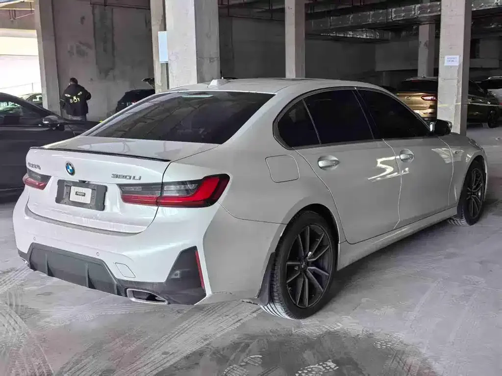 BMW 3 Series 2023 из CN, фото 7