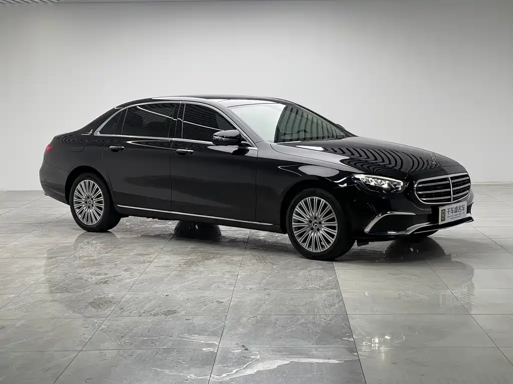 Mercedes-Benz E-Class — фото 10