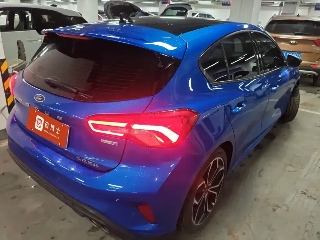Ford Focus 2021 из CN, фото 6