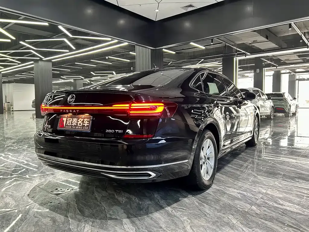 Volkswagen Passat — фото 8