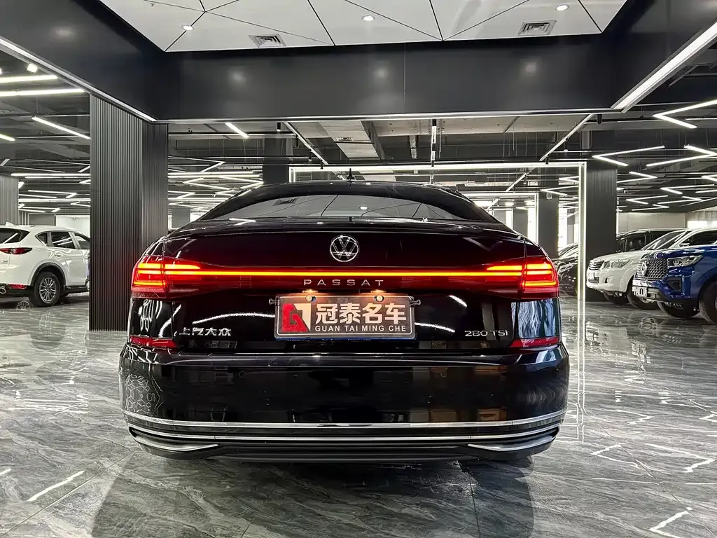 Volkswagen Passat — фото 5