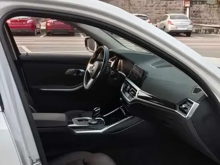 BMW 3 Series 2021 из CN, фото 4