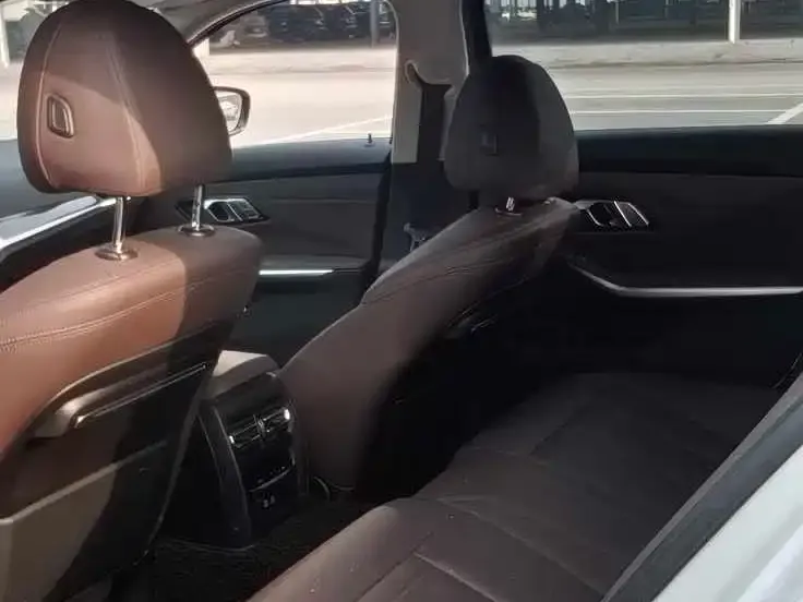 BMW 3 Series 2021 из CN, фото 2