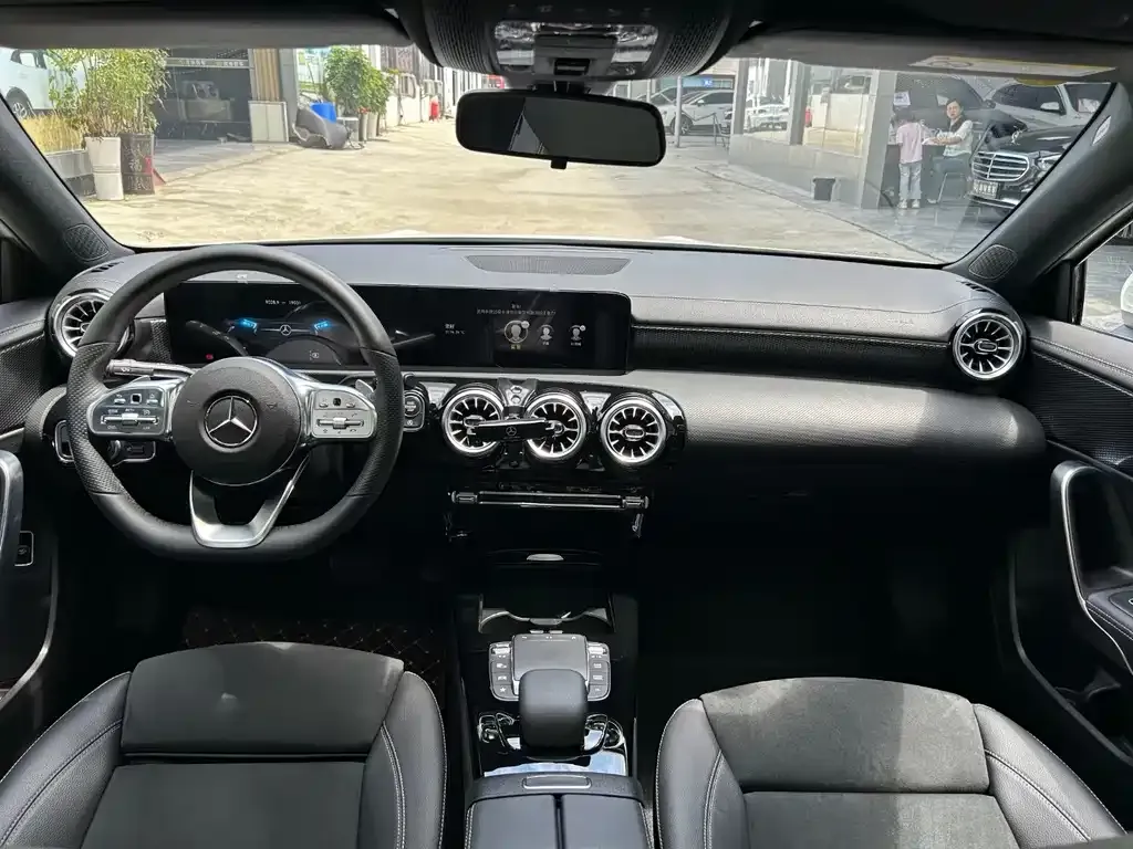 Mercedes-Benz A-Class 2024 из CN, фото 3