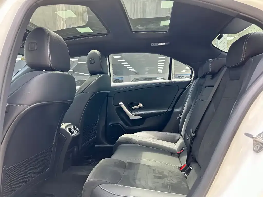 Mercedes-Benz A-Class 2024 из CN, фото 7