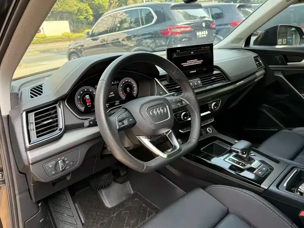 Audi Q5L 2022 из CN, фото 5