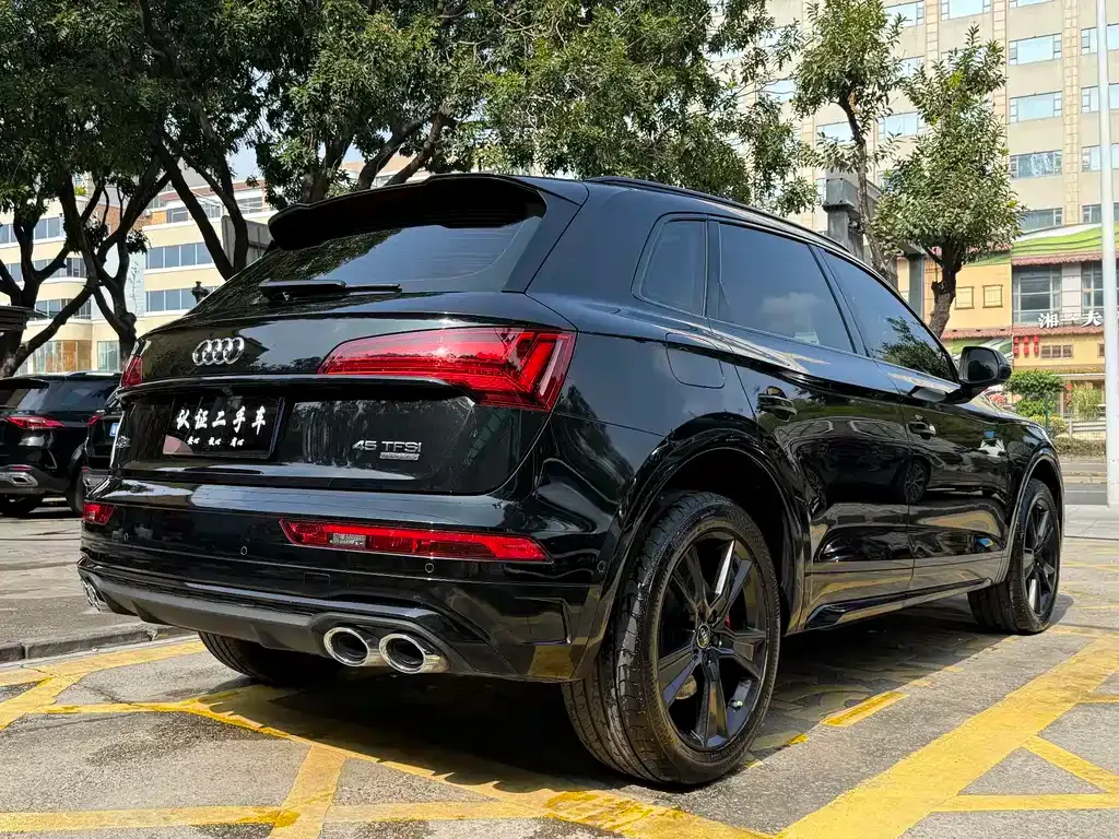 Audi Q5L 2022 из CN, фото 10