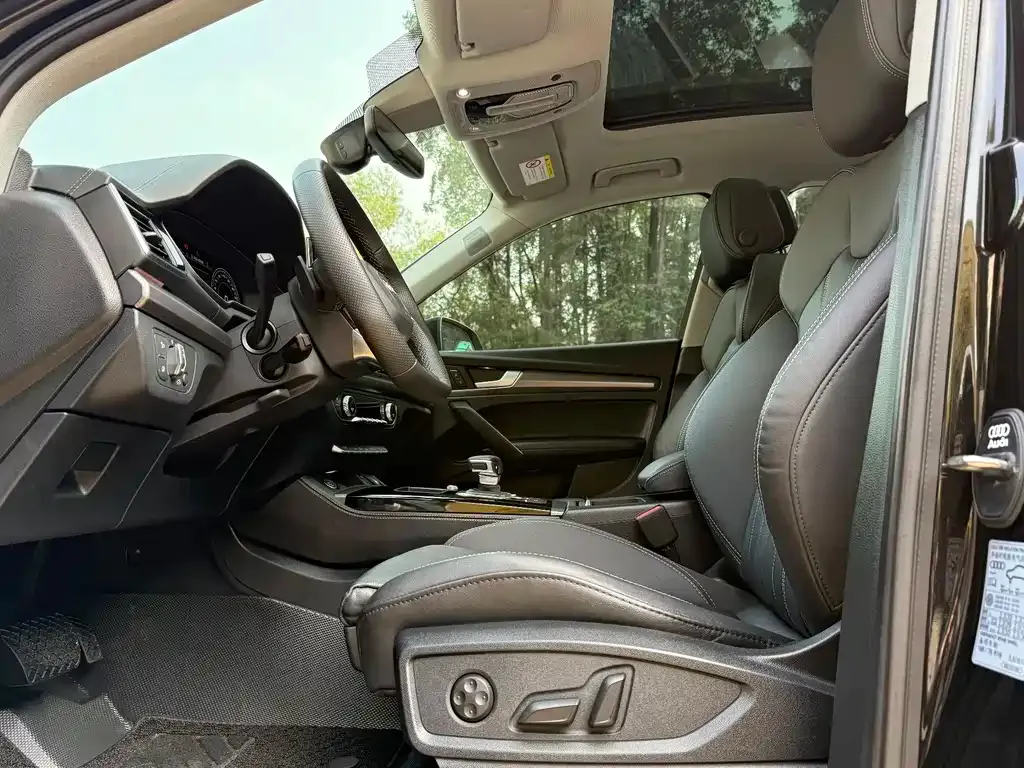 Audi Q5L 2022 из CN, фото 6