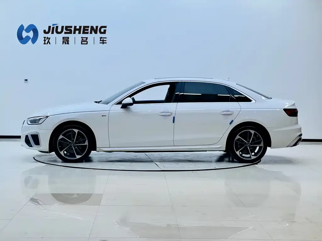 Audi A4L 2022 из CN, фото 5