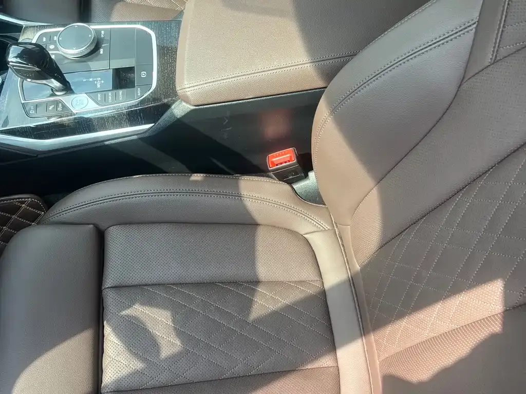 BMW 3 Series 2022 из CN, фото 4