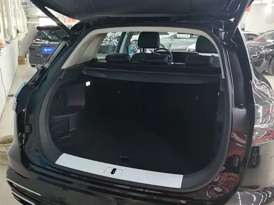 Hongqi HS5 2023 из CN, фото 3