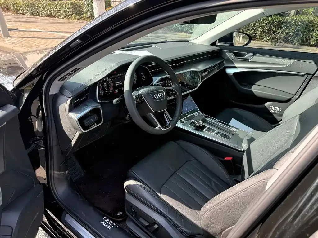 Audi A6L 2021 из CN, фото 3