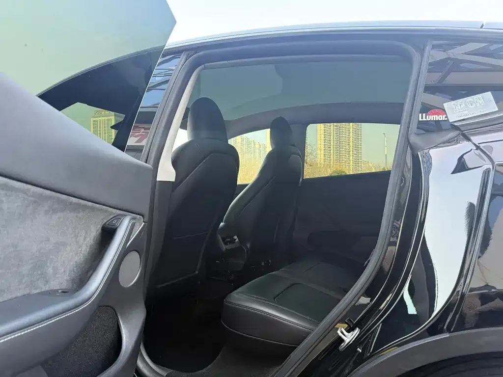 Tesla Model Y 2023 из CN, фото 4