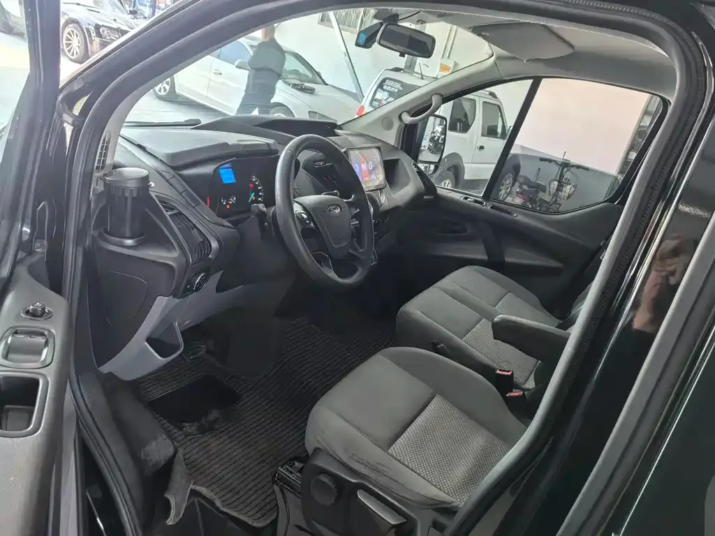 Ford Transit 2022 из CN, фото 8