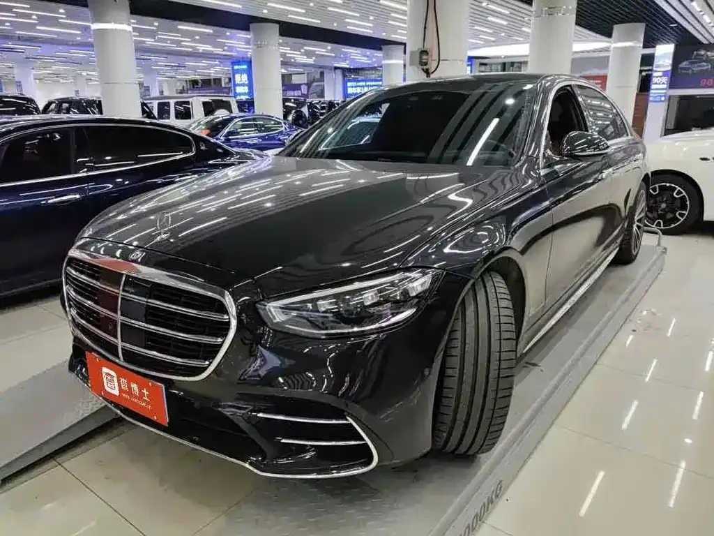 Mercedes-Benz S-Class — фото 1
