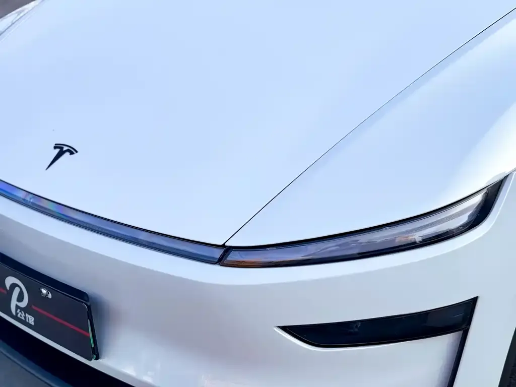 Tesla Model Y L 2025 из CN, фото 2