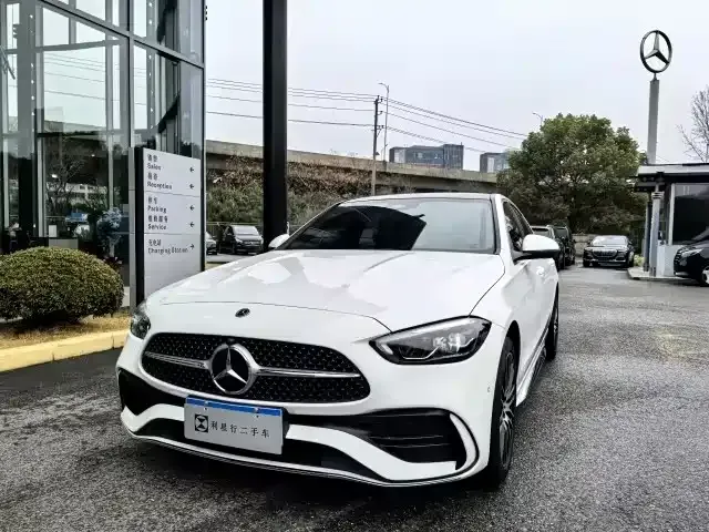 Mercedes-Benz C-Class — фото 1