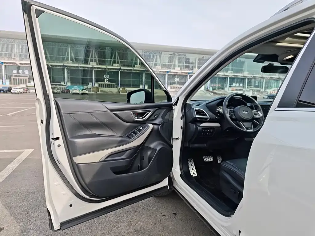 Subaru Forester 2022 из CN, фото 9