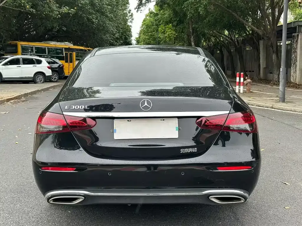 Mercedes-Benz E-Class 2023 из CN, фото 3