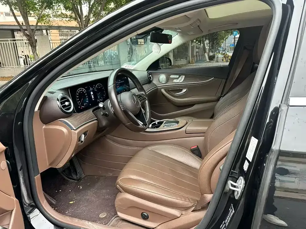 Mercedes-Benz E-Class 2023 из CN, фото 8