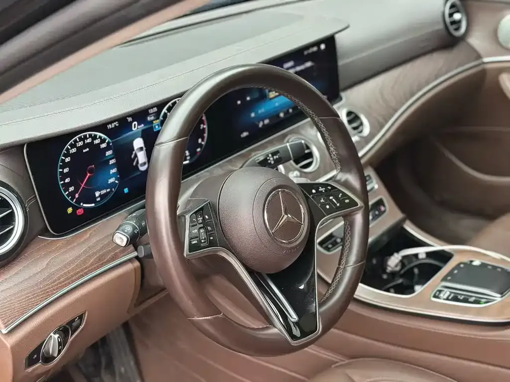 Mercedes-Benz E-Class 2023 из CN, фото 9