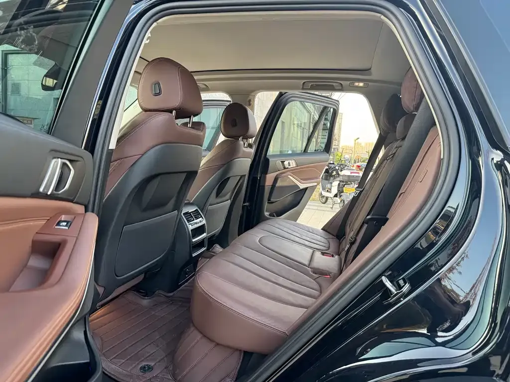 BMW X5 (Import) — фото 7