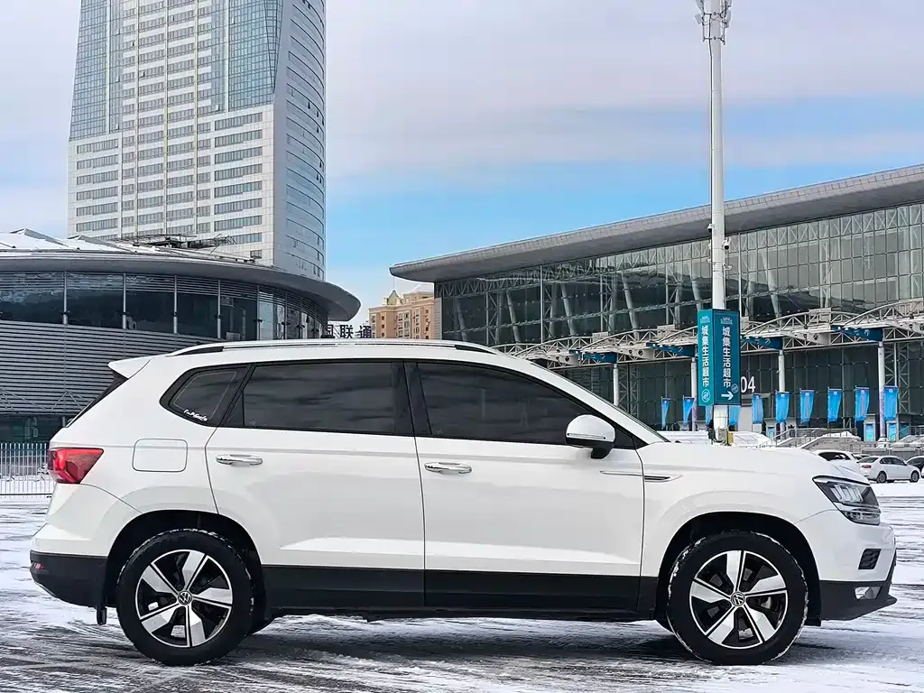 Volkswagen Tharu 2022 из CN, фото 7