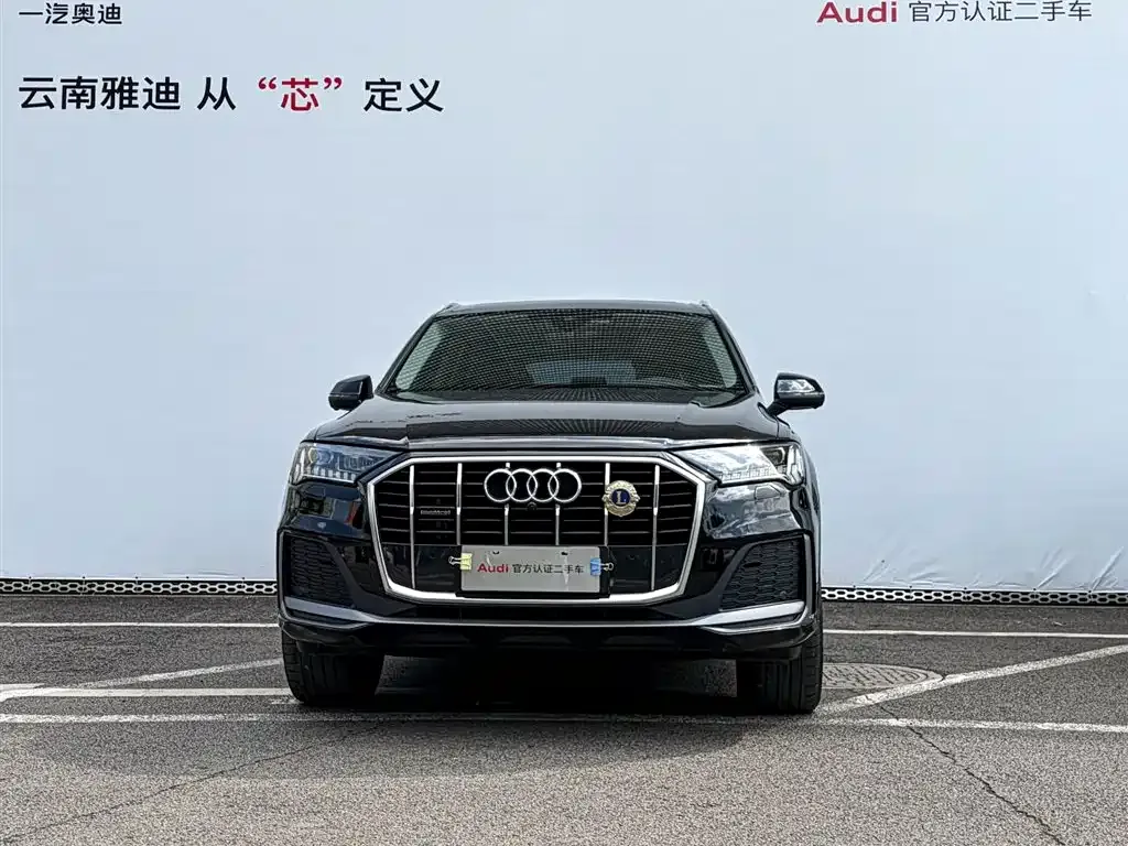 Audi Q7 2023 из CN, фото 10