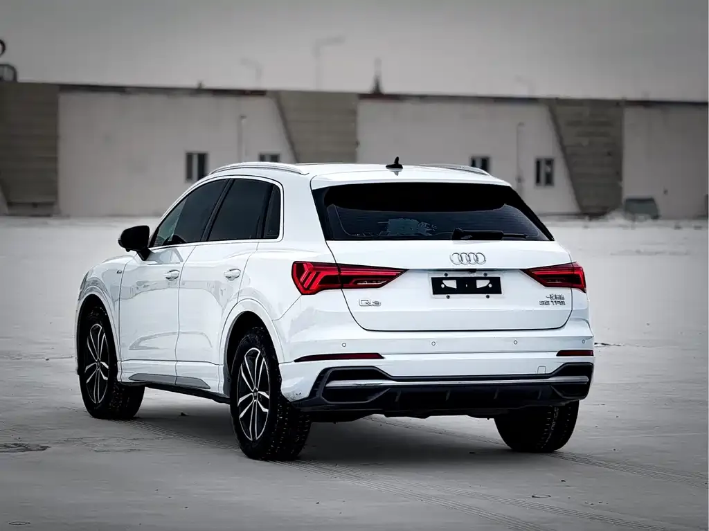 Audi Q3 2022 из CN, фото 2