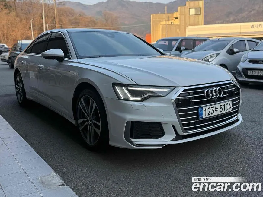 Audi A6 — фото 1
