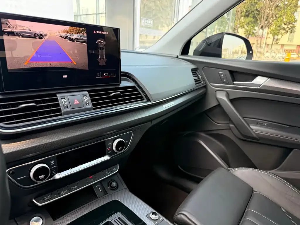 Audi Q5L 2023 из CN, фото 4