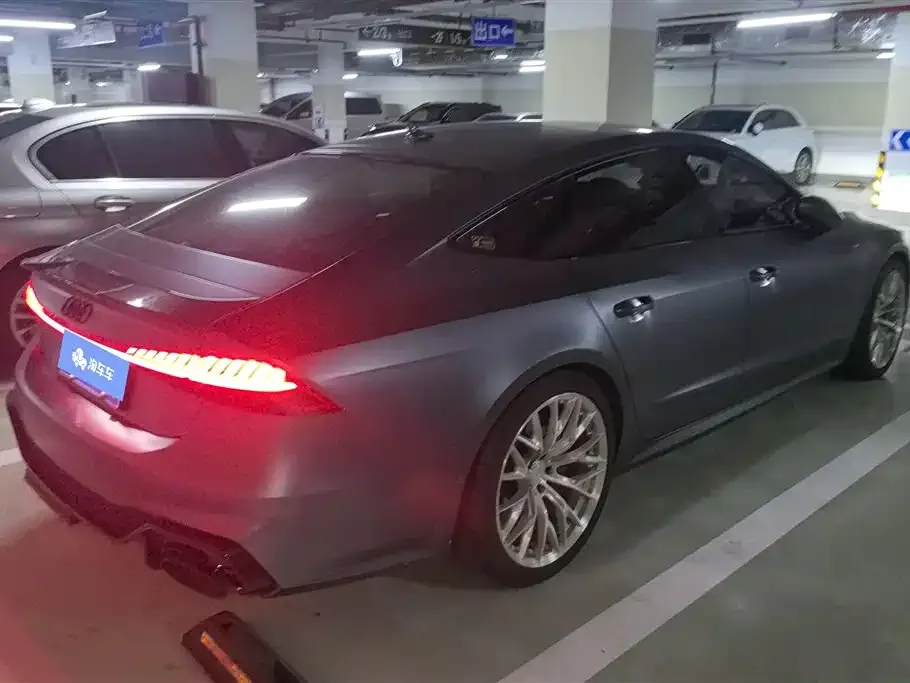 Audi A7 2022 из CN, фото 10