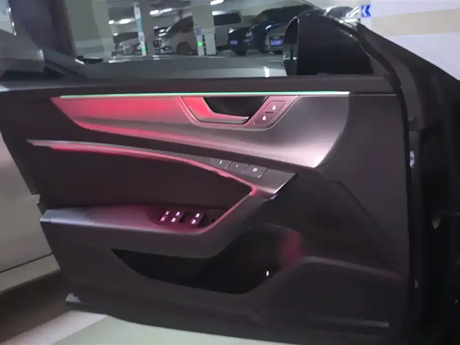 Audi A7 2022 из CN, фото 9