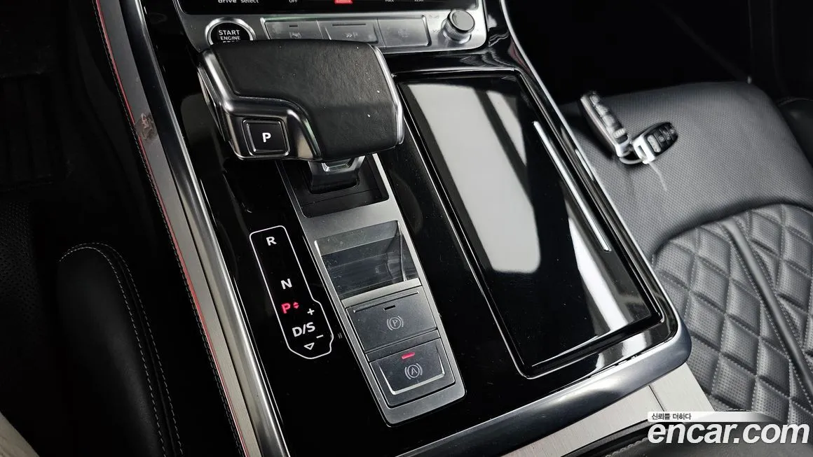 Audi Q8 2021 из KR, фото 3