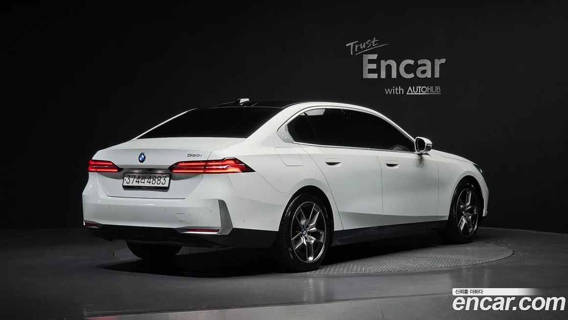 BMW 5-Series 2024 из KR, фото 8