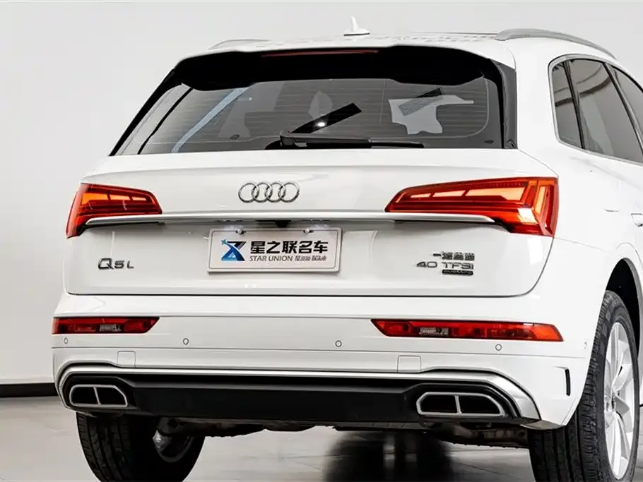 Audi Q5L — фото 7