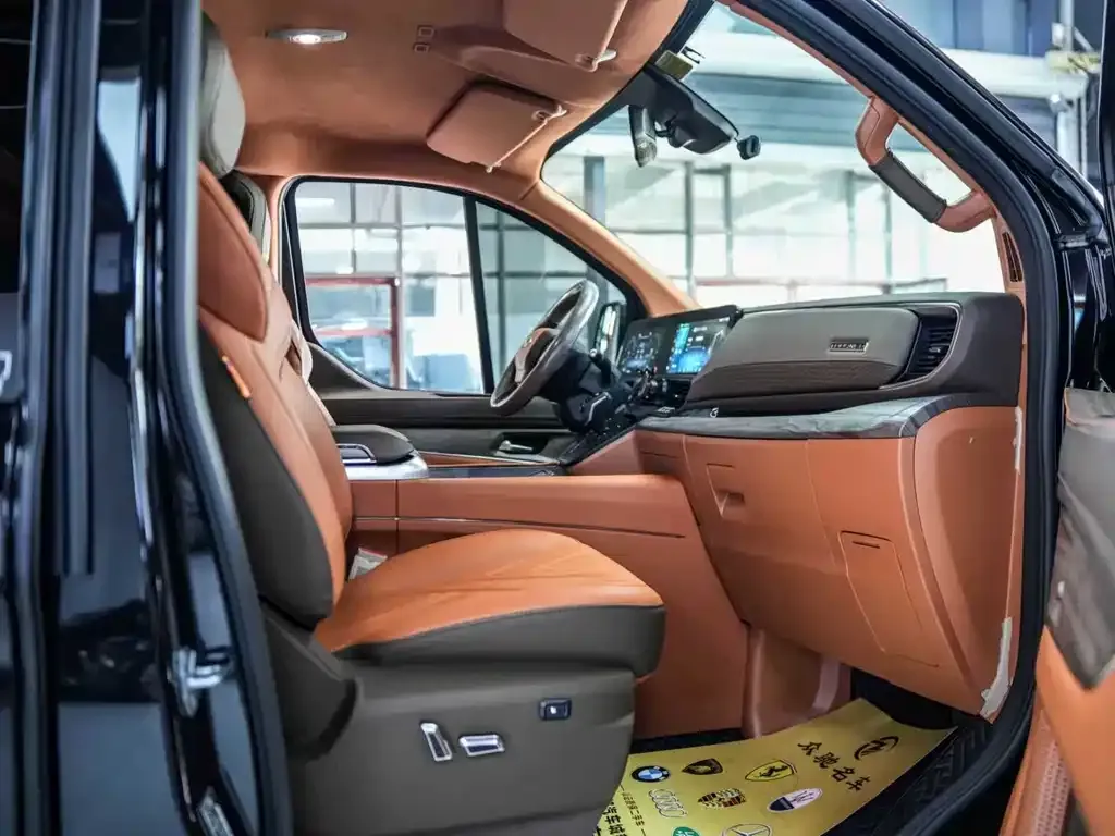Ford Tourneo — фото 4