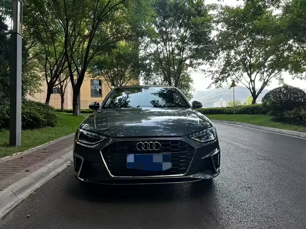 Audi A4L 2021 из CN, фото 9
