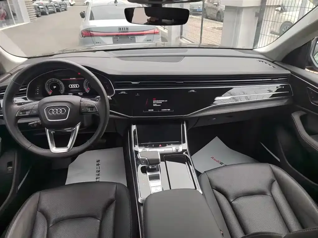 Audi Q8 — фото 4