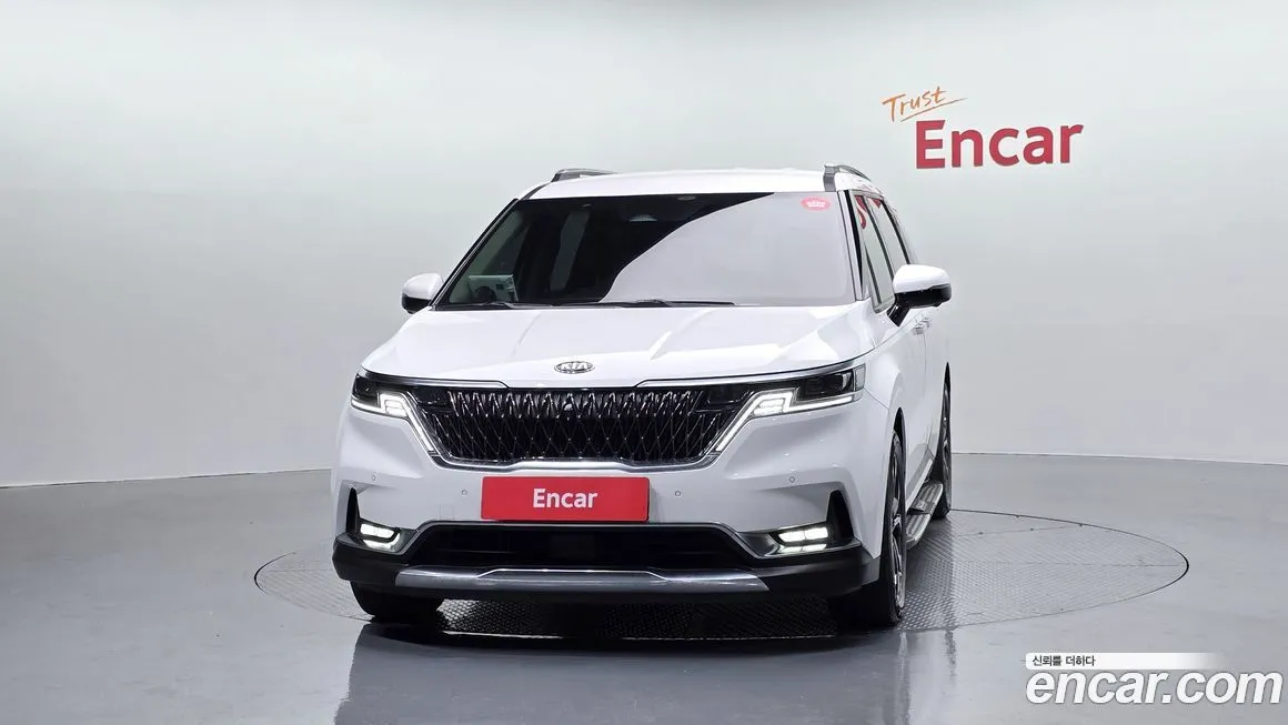 Kia Carnival — фото 10
