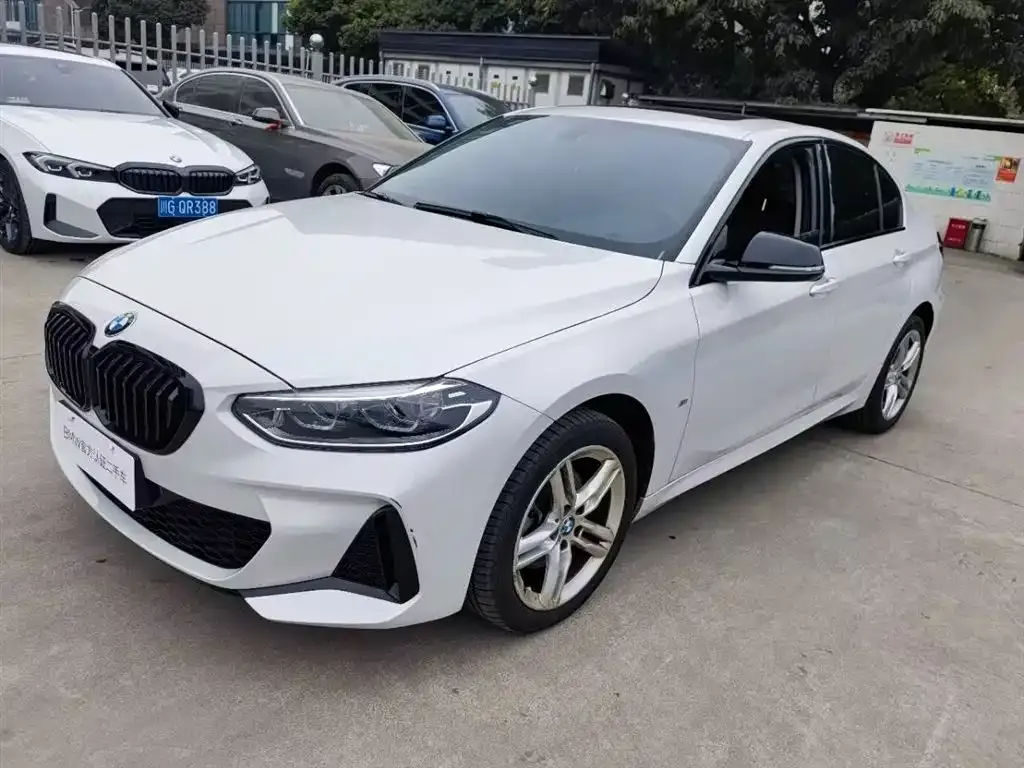 BMW 1 Series 2022 из CN, фото 1