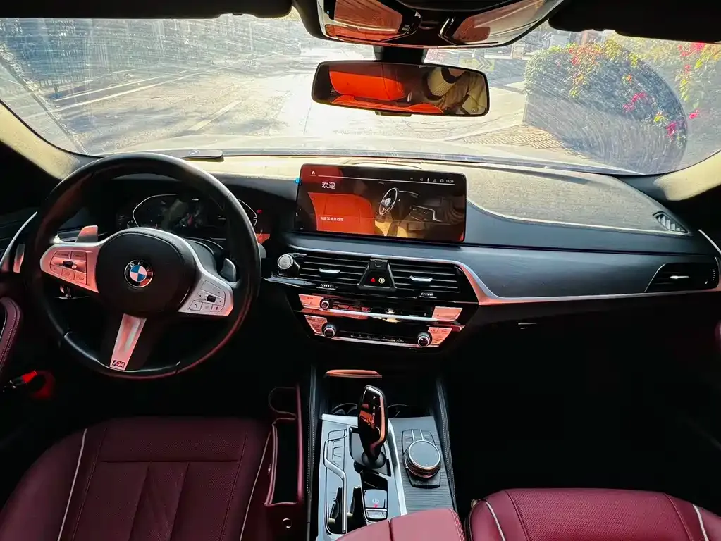 BMW 5 Series — фото 4