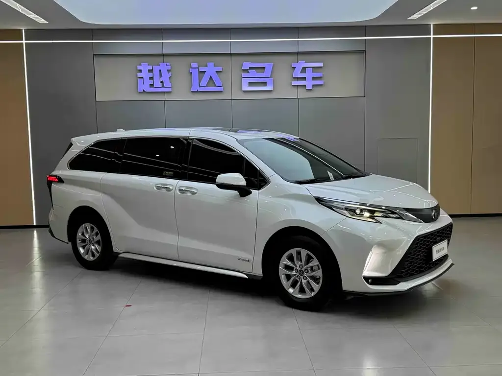 Toyota Granvia 2024 из CN, фото 9