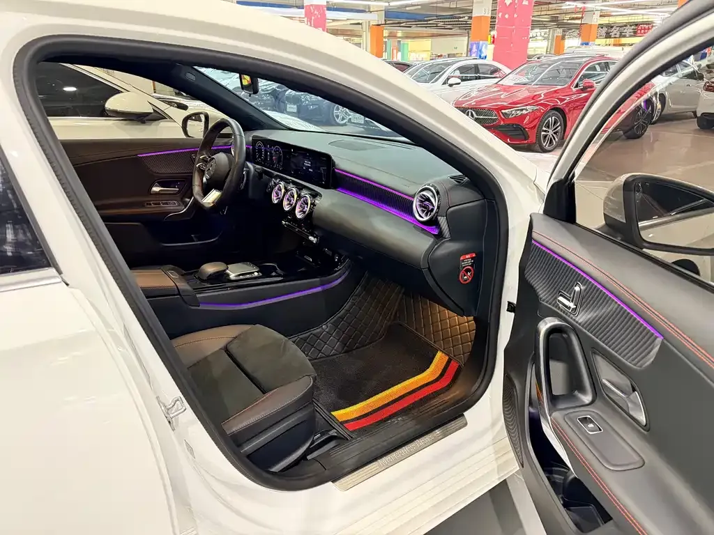 Mercedes-Benz A-Class 2024 из CN, фото 4
