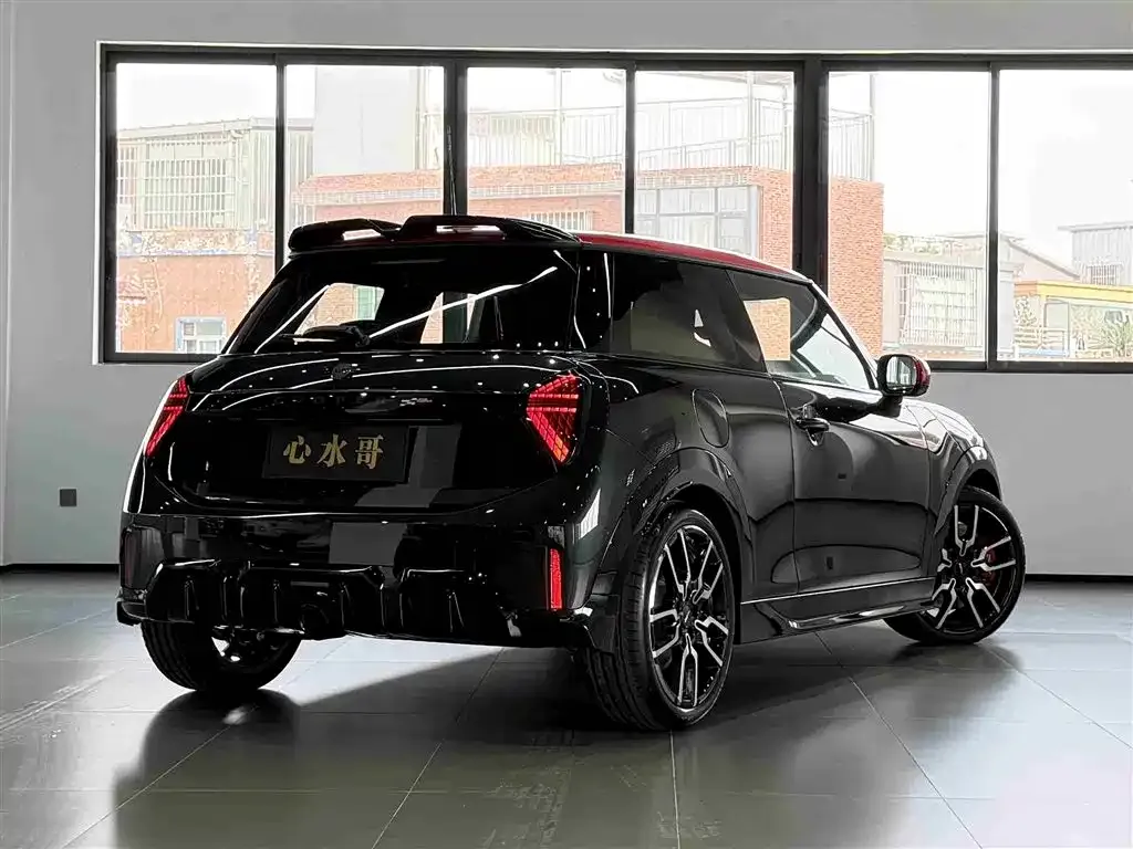 MINI JCW (John Cooper Works) 2025 из CN, фото 6