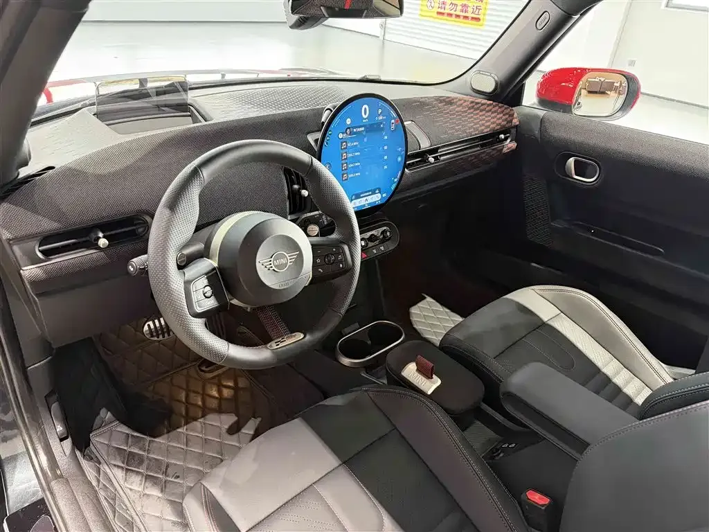 MINI JCW (John Cooper Works) 2025 из CN, фото 7