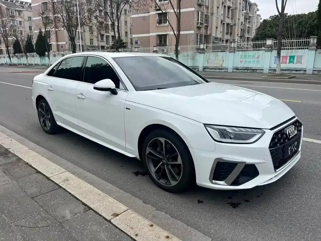 Audi A4L 2021 из CN, фото 6