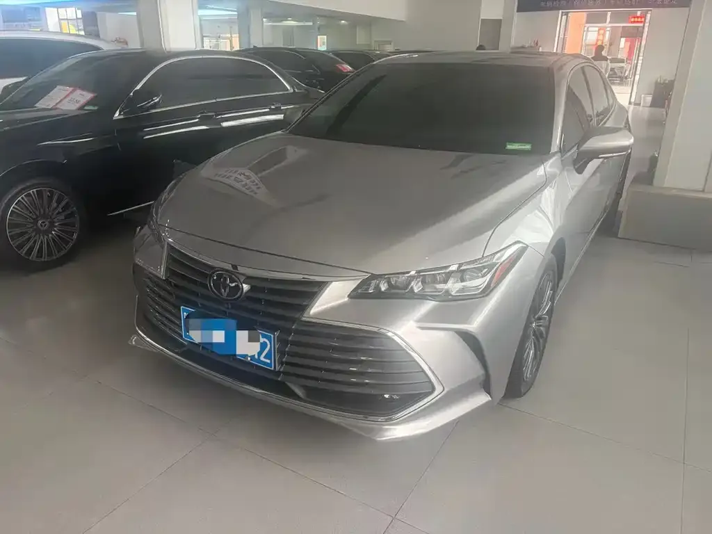 Toyota Avalon 2022 из CN, фото 1