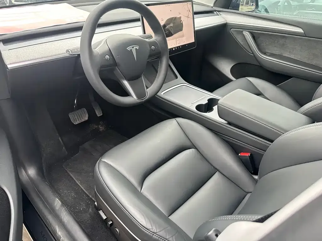 Tesla Model Y 2024 из CN, фото 3