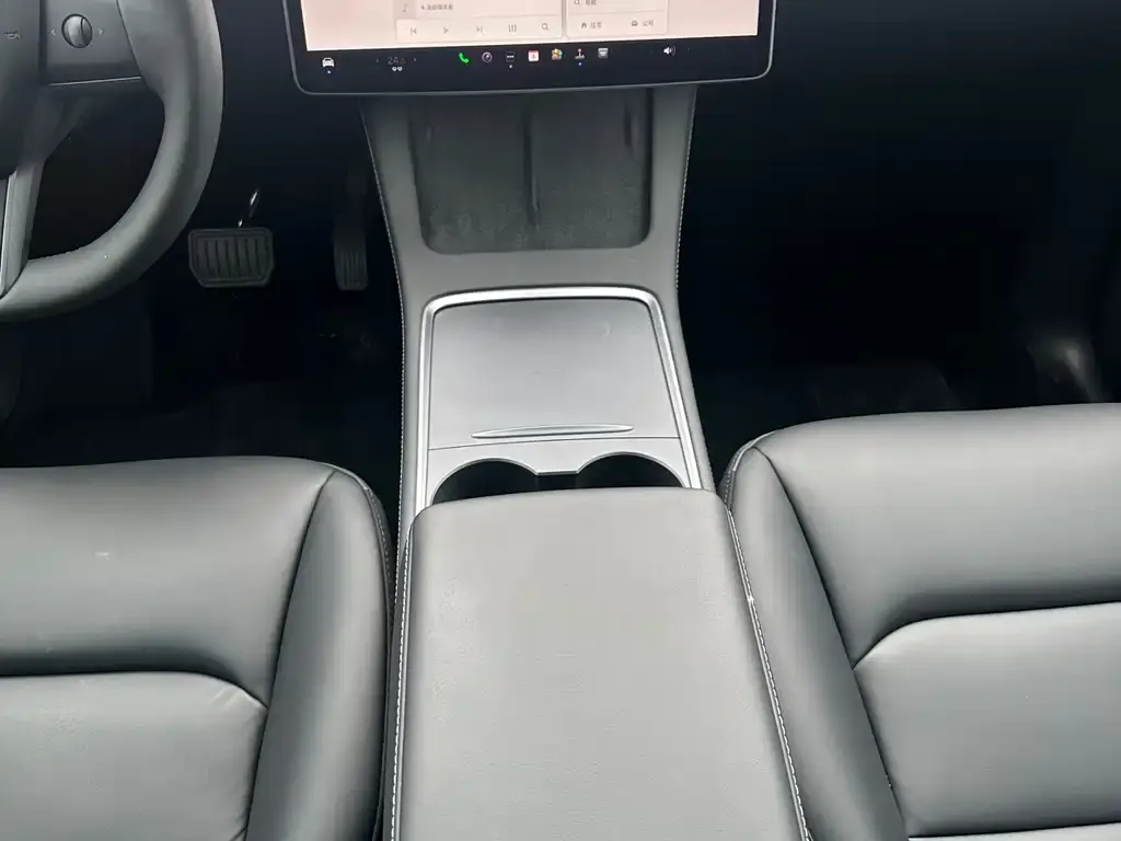 Tesla Model Y 2024 из CN, фото 8